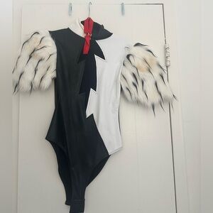 Cruella De Vil costume